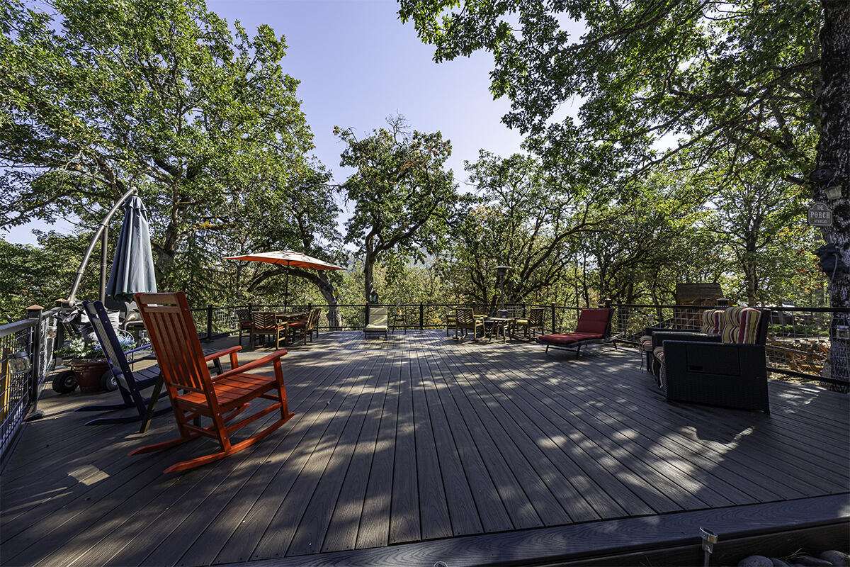 332 Rene Drive Shady Cove, OR 97539 - Photo 7 of 53 DSC02186-HDR-Edit
