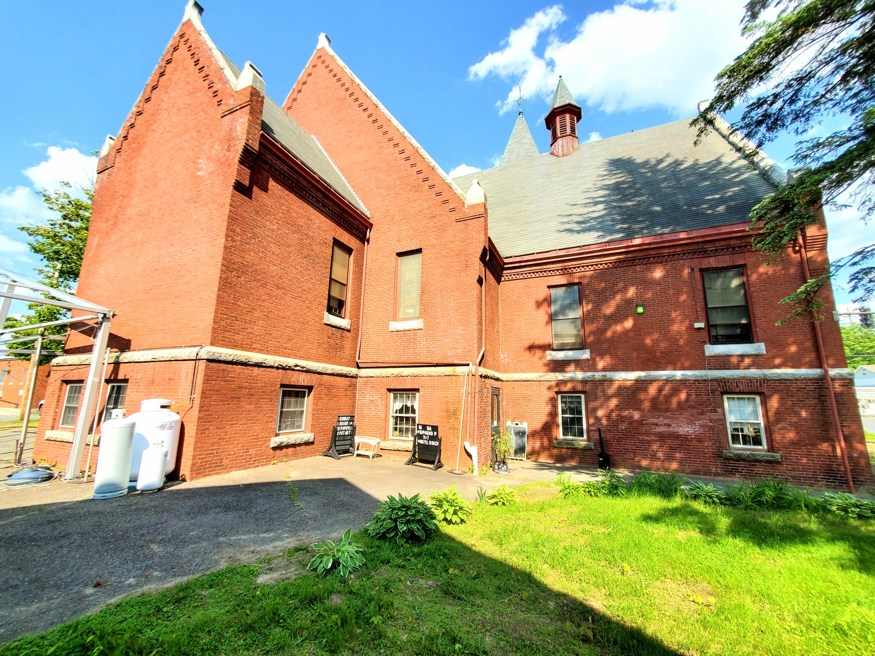 96 Main Street Madison, ME 04950 - Photo 18 of 28 98_SIDE ENTRANCE