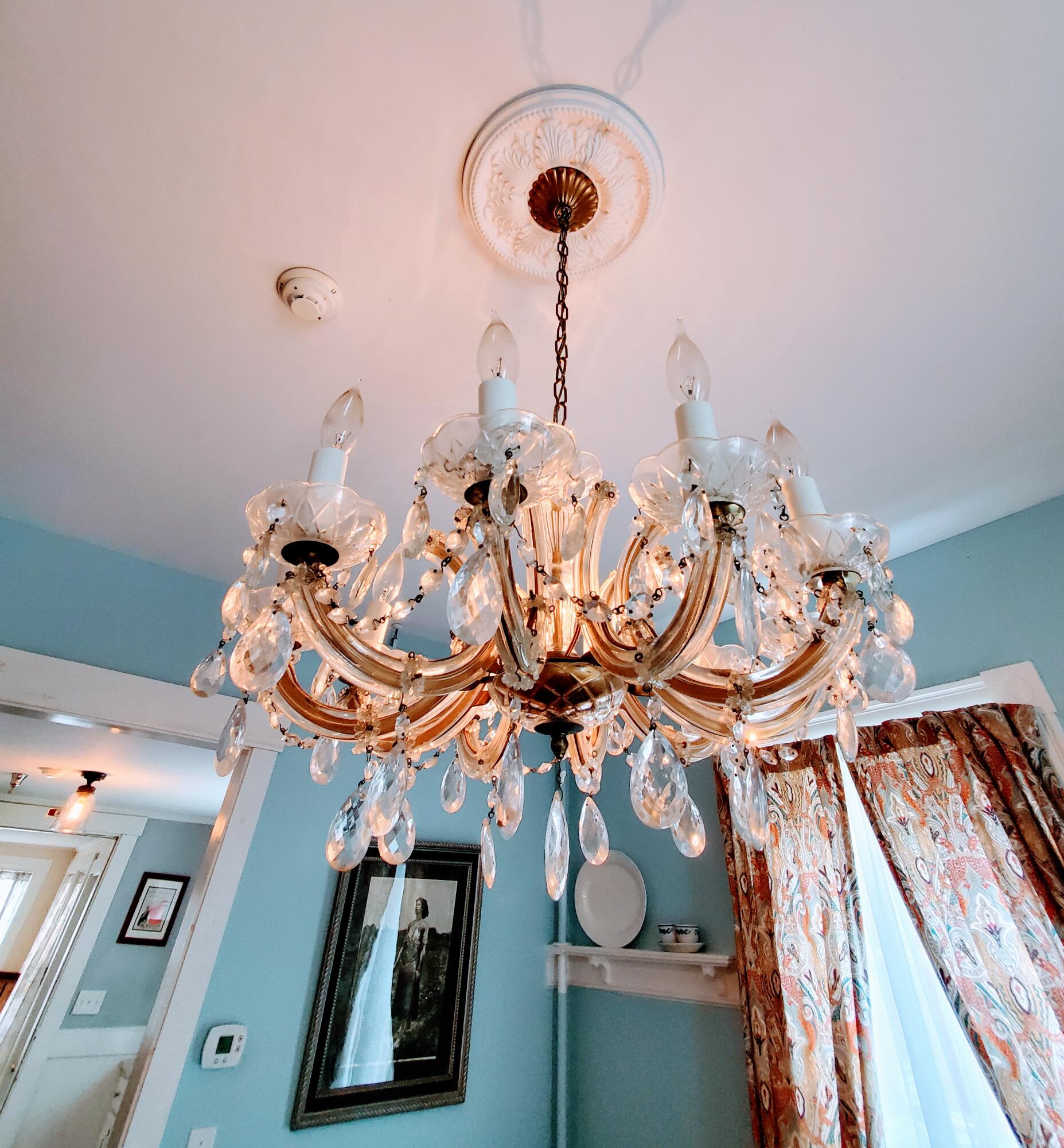 96 Main Street Madison, ME 04950 - Photo 8 of 28 96_ORNATE LIGHT FIXTURES