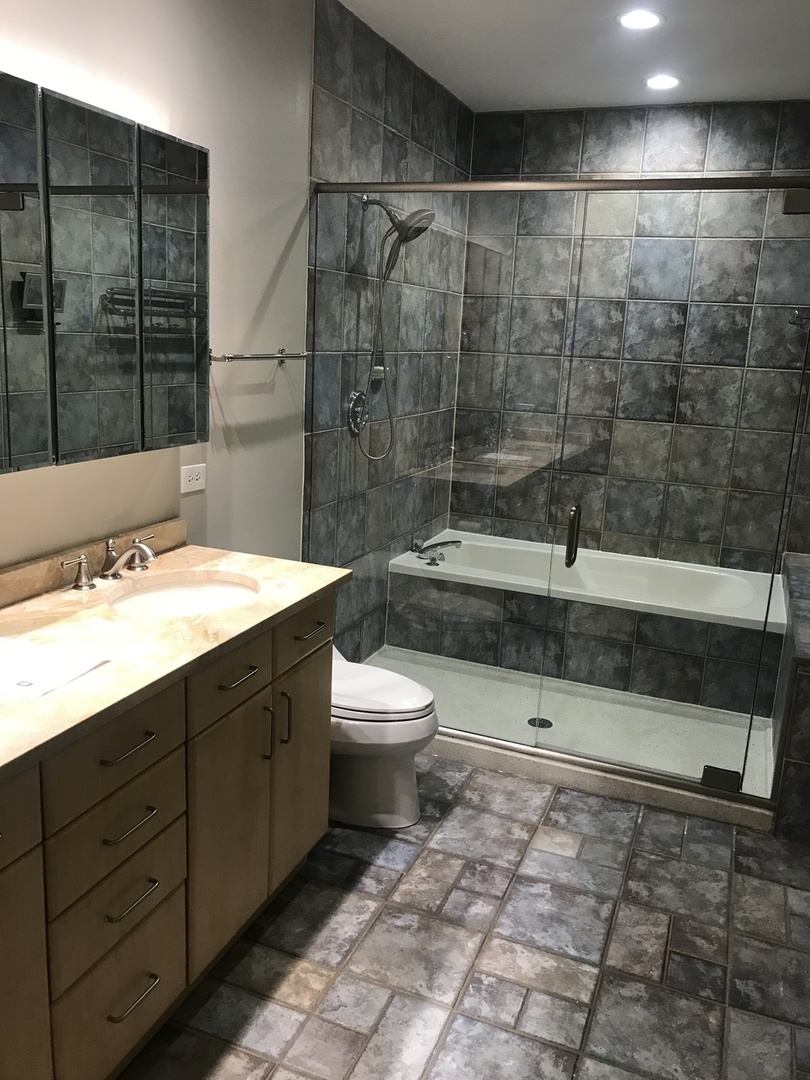 346 West Huron Street, Unit A Chicago, IL 60654 - Photo 16 of 23