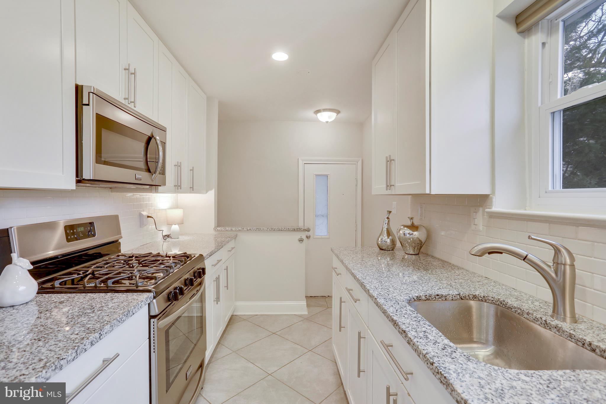 1804 Eldon Lane Silver Spring, MD 20902 - Photo 7 of 44 Gallery Image 7