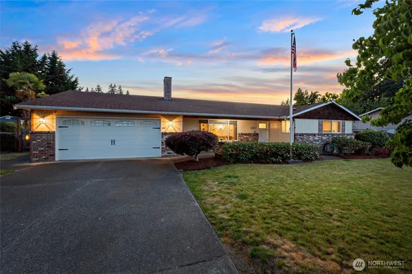 $639,000 | 3110 15th St Place Southwest, Puyallup, WA 98373