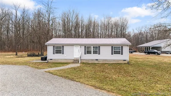 $179,900 | 3716 North Christie Road, Austin, IN 47102