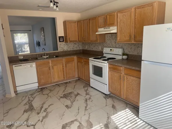 $240,000 | 7110 Newman Lake Court, Jacksonville, FL 32222