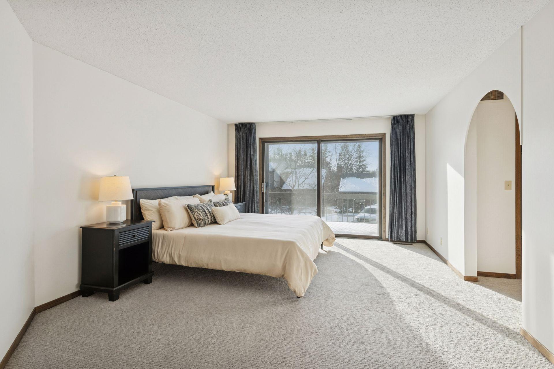 6066 Blake Ridge Road Edina, MN 55436 - Photo 11 of 39