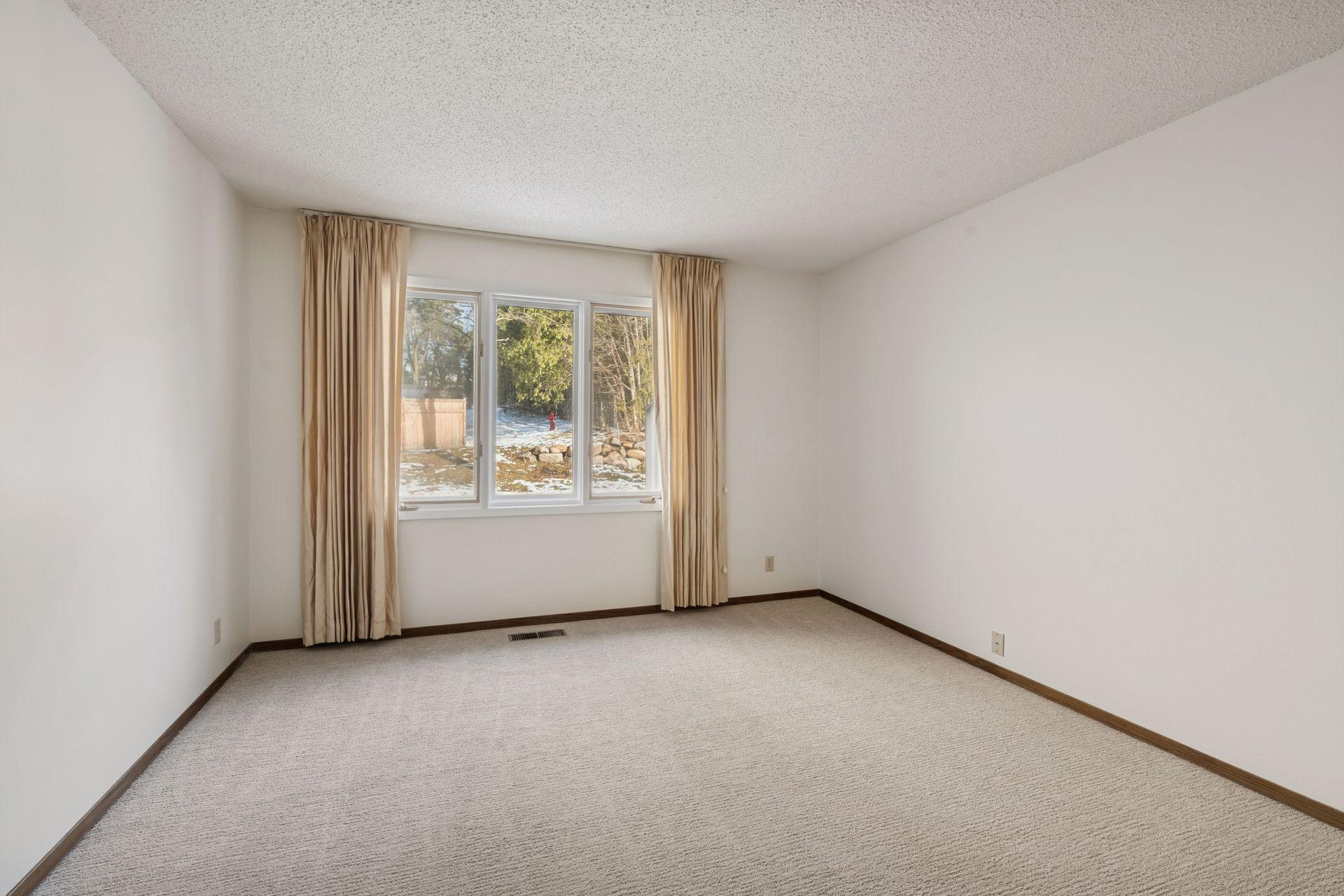 6066 Blake Ridge Road Edina, MN 55436 - Photo 20 of 39