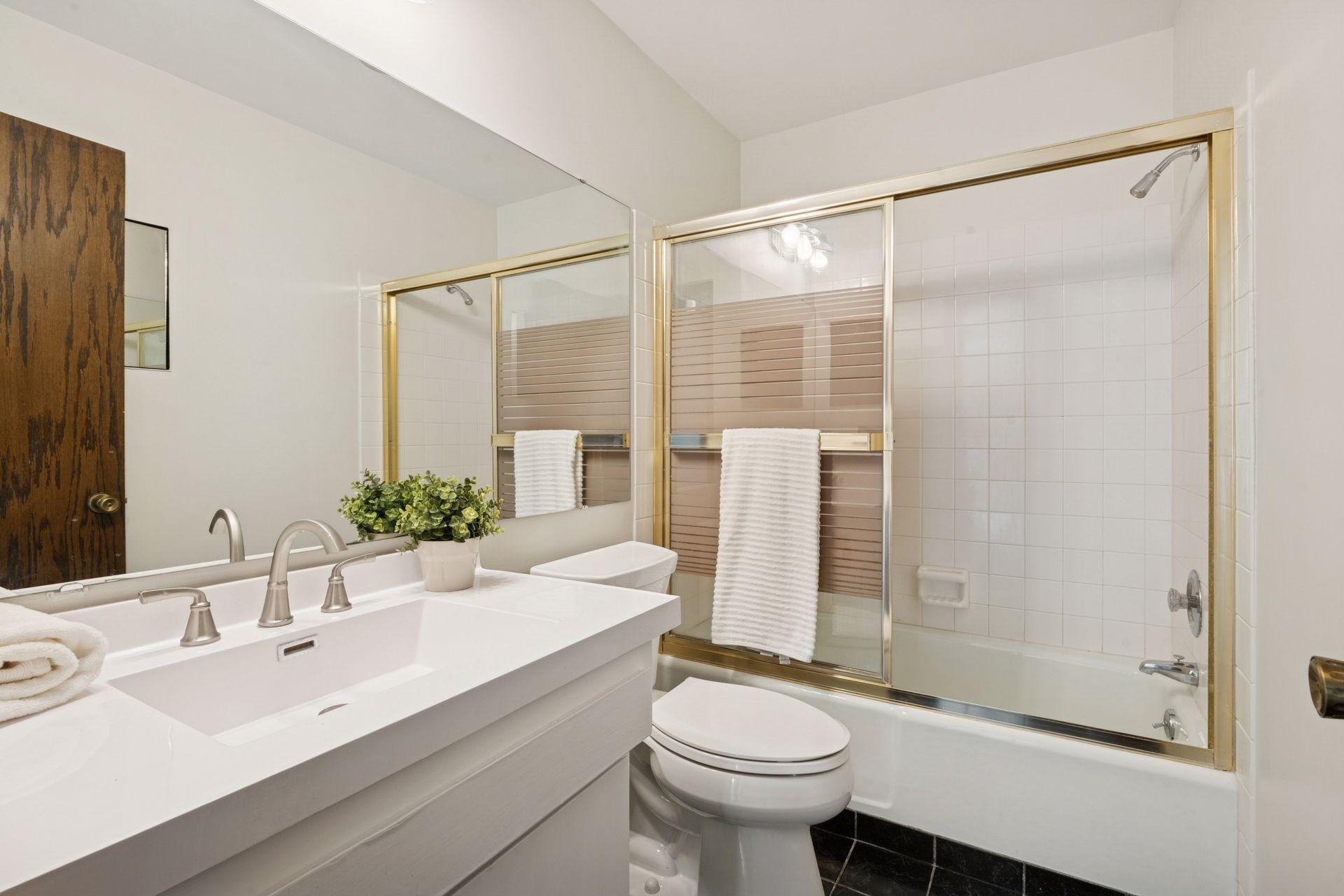 6066 Blake Ridge Road Edina, MN 55436 - Photo 21 of 39