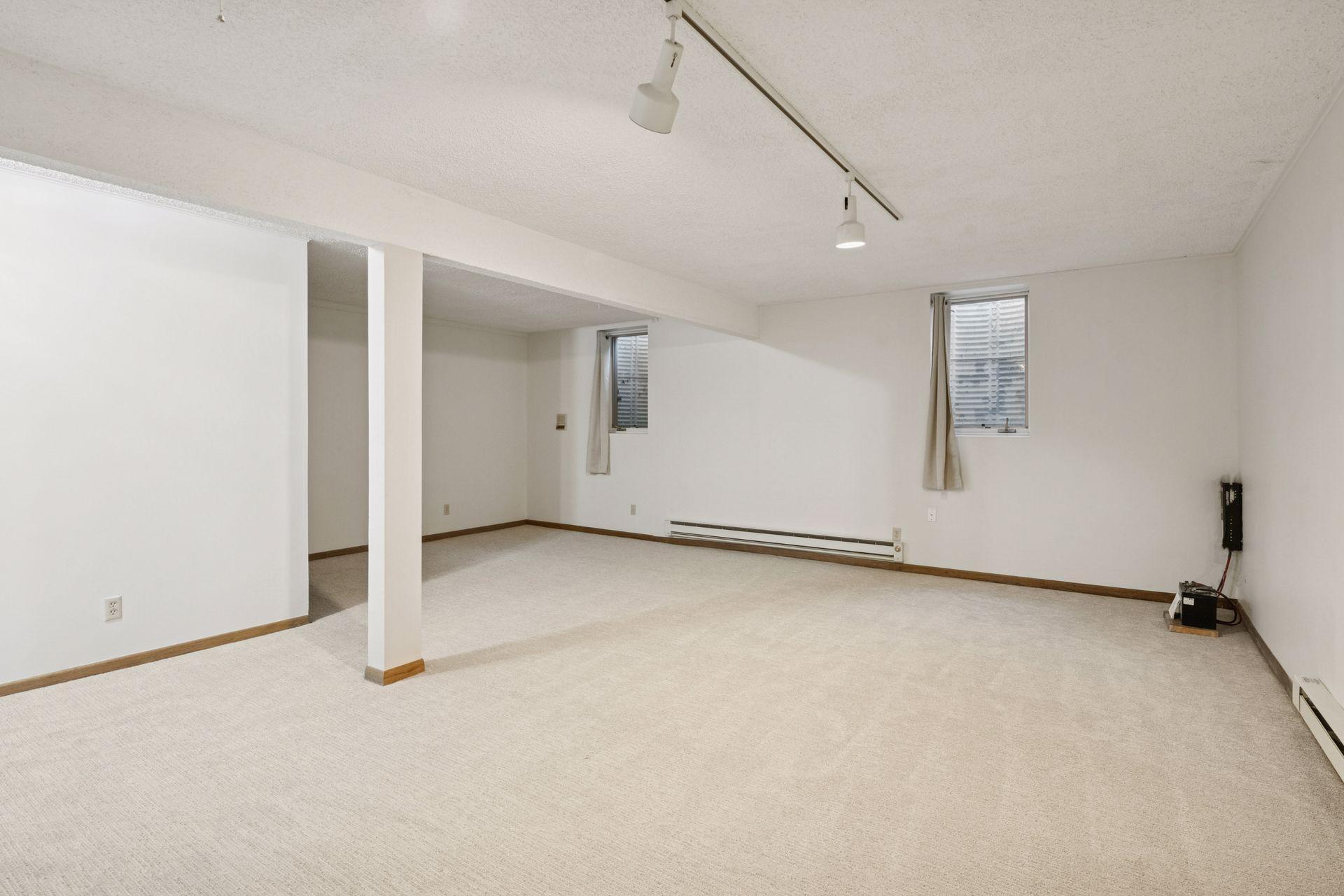 6066 Blake Ridge Road Edina, MN 55436 - Photo 24 of 39