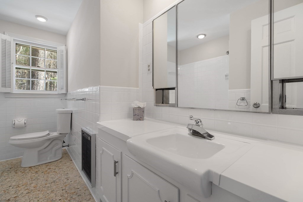37 Fox Hill Road Framingham, MA 01701 - Photo 26 of 42 Gallery Image 26