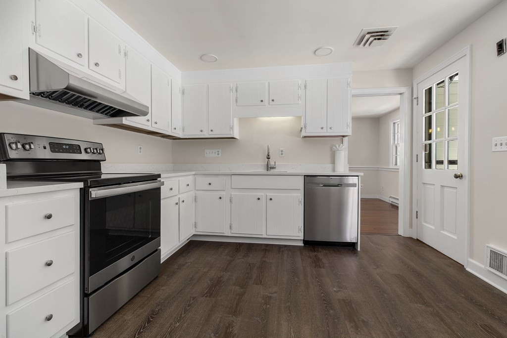 37 Fox Hill Road Framingham, MA 01701 - Photo 8 of 42 Gallery Image 8
