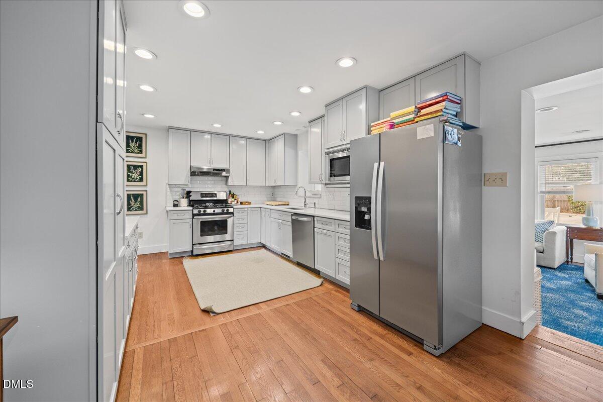 4317 Yadkin Drive Raleigh, NC 27609 - Photo 13 of 33 13-2A1A4938