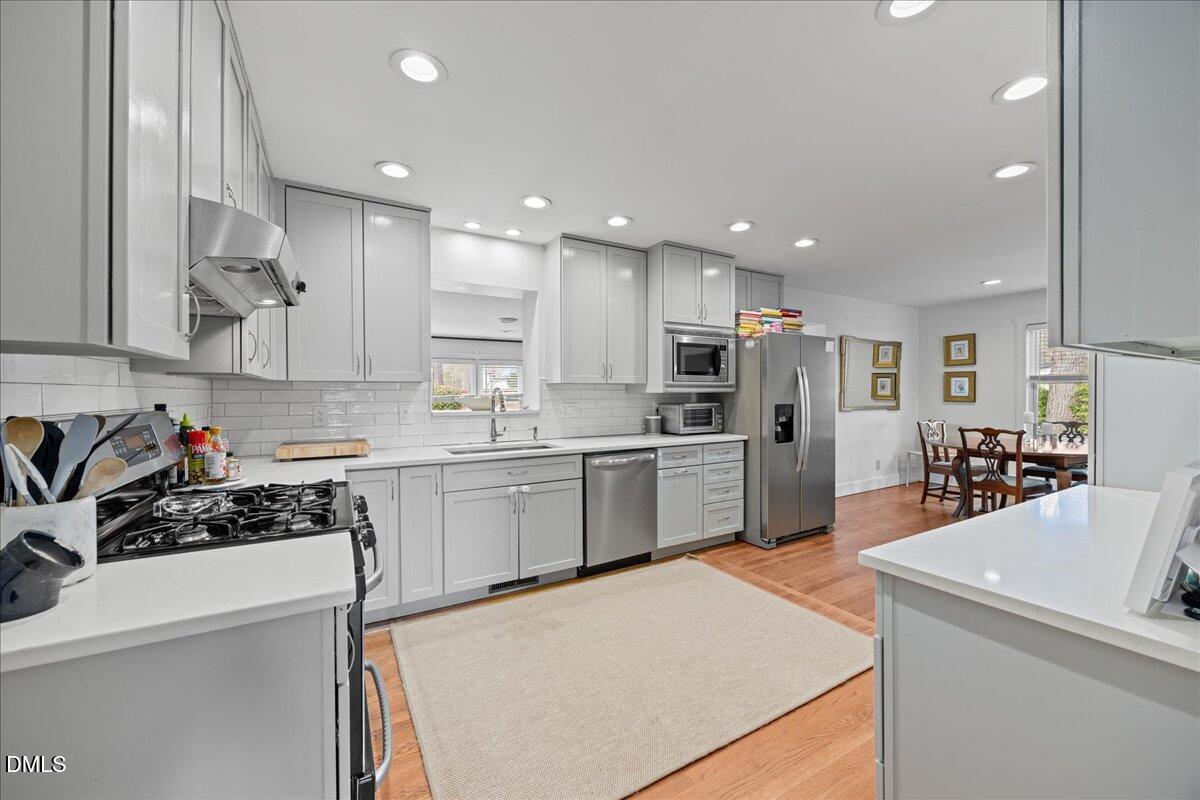 4317 Yadkin Drive Raleigh, NC 27609 - Photo 14 of 33 14-2A1A4941