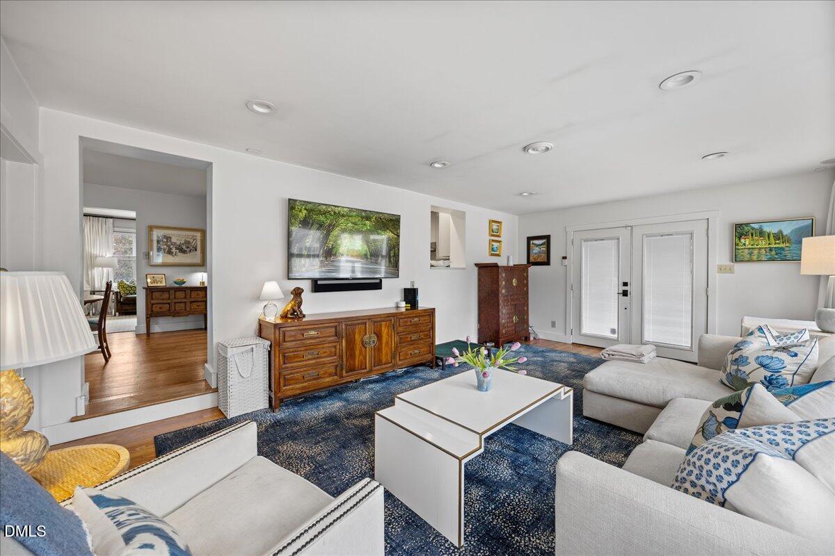 4317 Yadkin Drive Raleigh, NC 27609 - Photo 16 of 33 16-2A1A4947