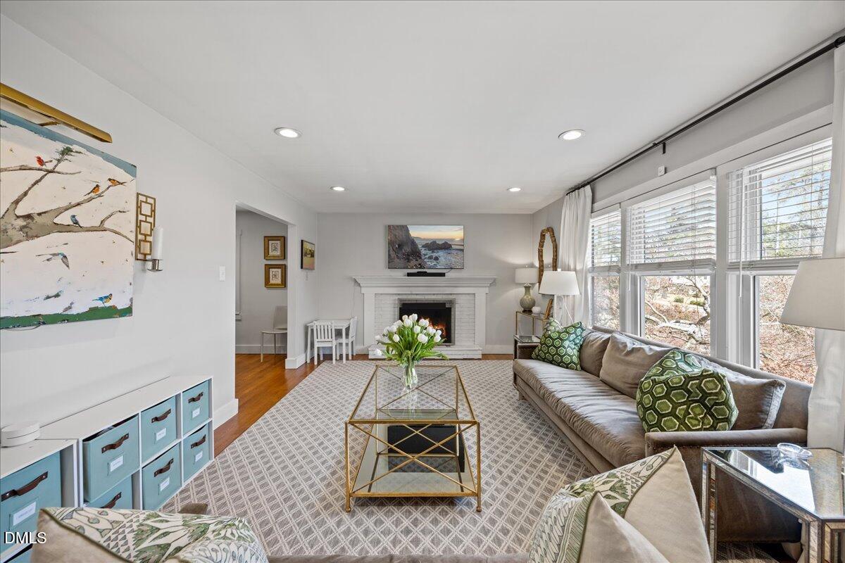 4317 Yadkin Drive Raleigh, NC 27609 - Photo 5 of 33 04-2A1A4908