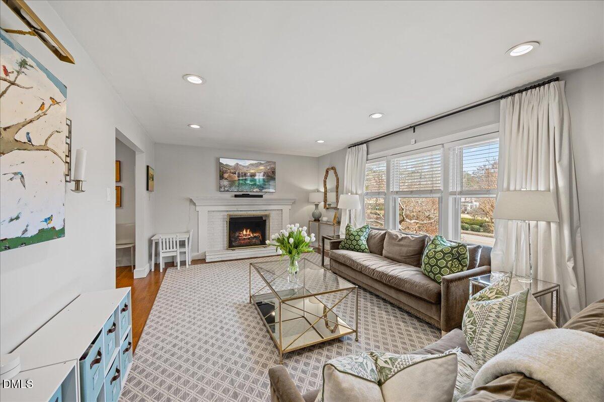 4317 Yadkin Drive Raleigh, NC 27609 - Photo 6 of 33 06-2A1A4914