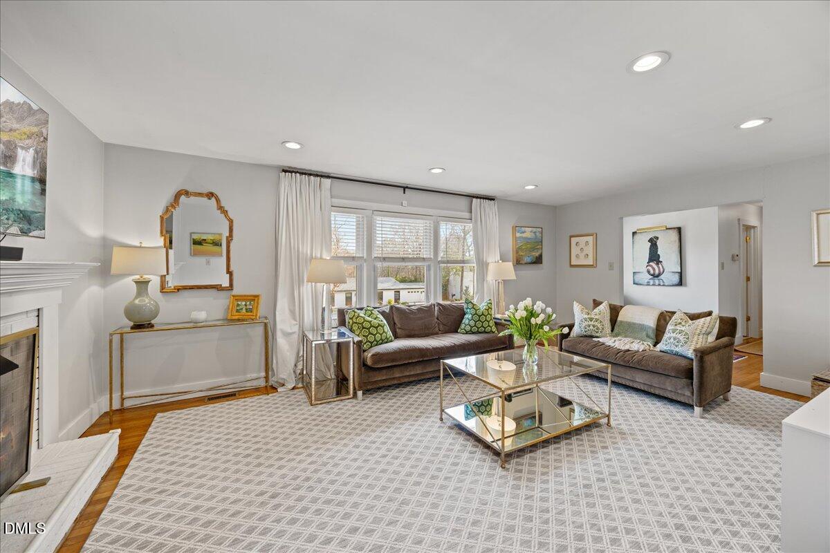 4317 Yadkin Drive Raleigh, NC 27609 - Photo 7 of 33 07-2A1A4920