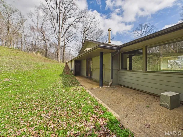 $269,000 | 11289 Business Highway, Dexter, MO 63841