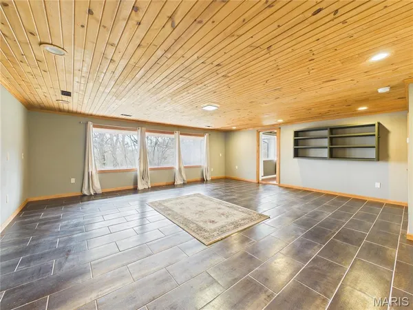 $269,000 | 11289 Business Highway, Dexter, MO 63841