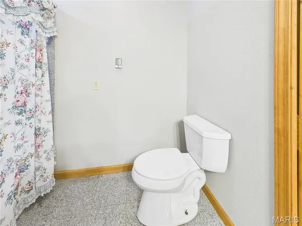 $269,000 | 11289 Business Highway, Dexter, MO 63841