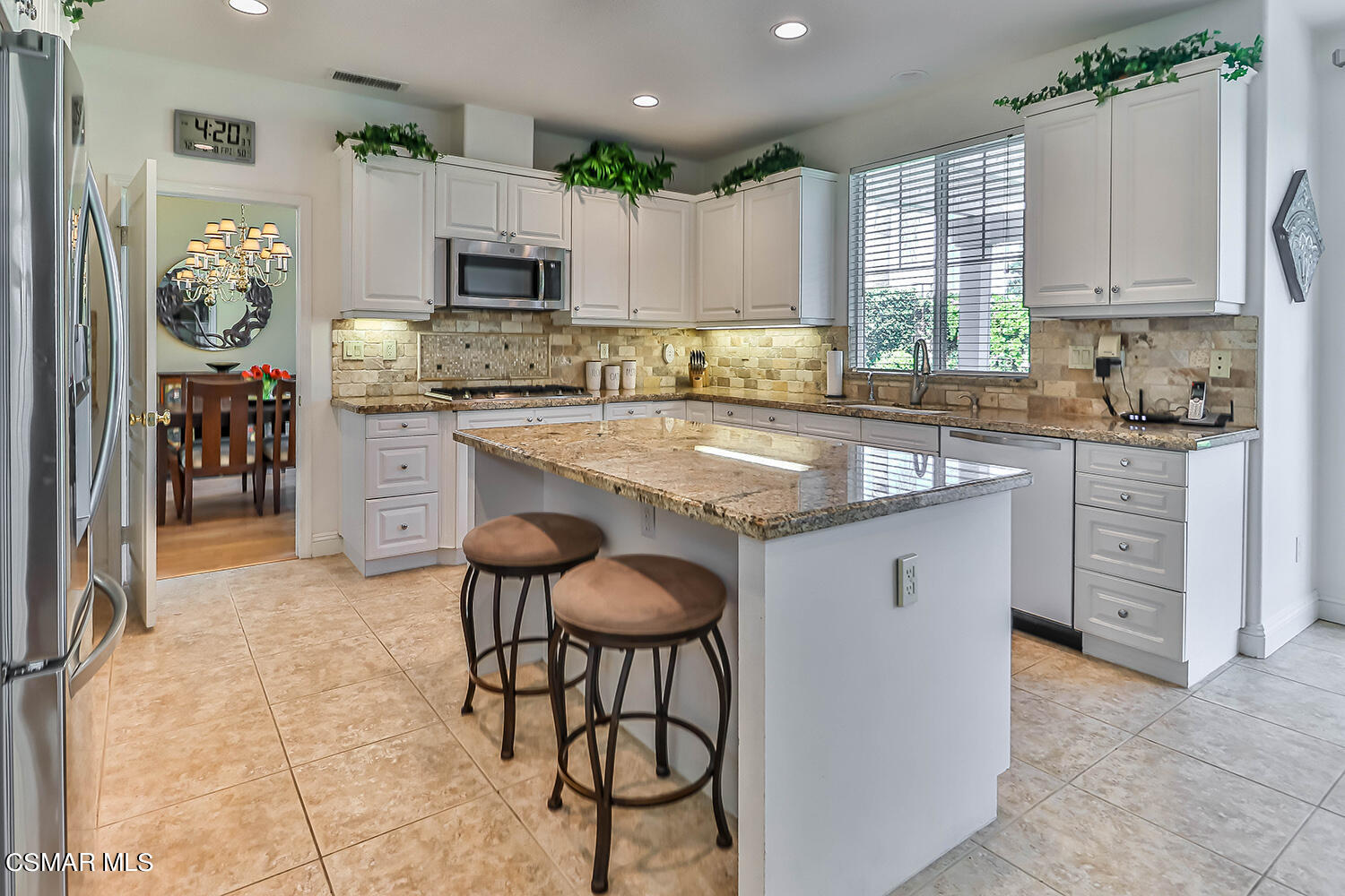 136 Laurel Ridge Drive Simi Valley, CA 93065 - Photo 15 of 73 eKitchen3