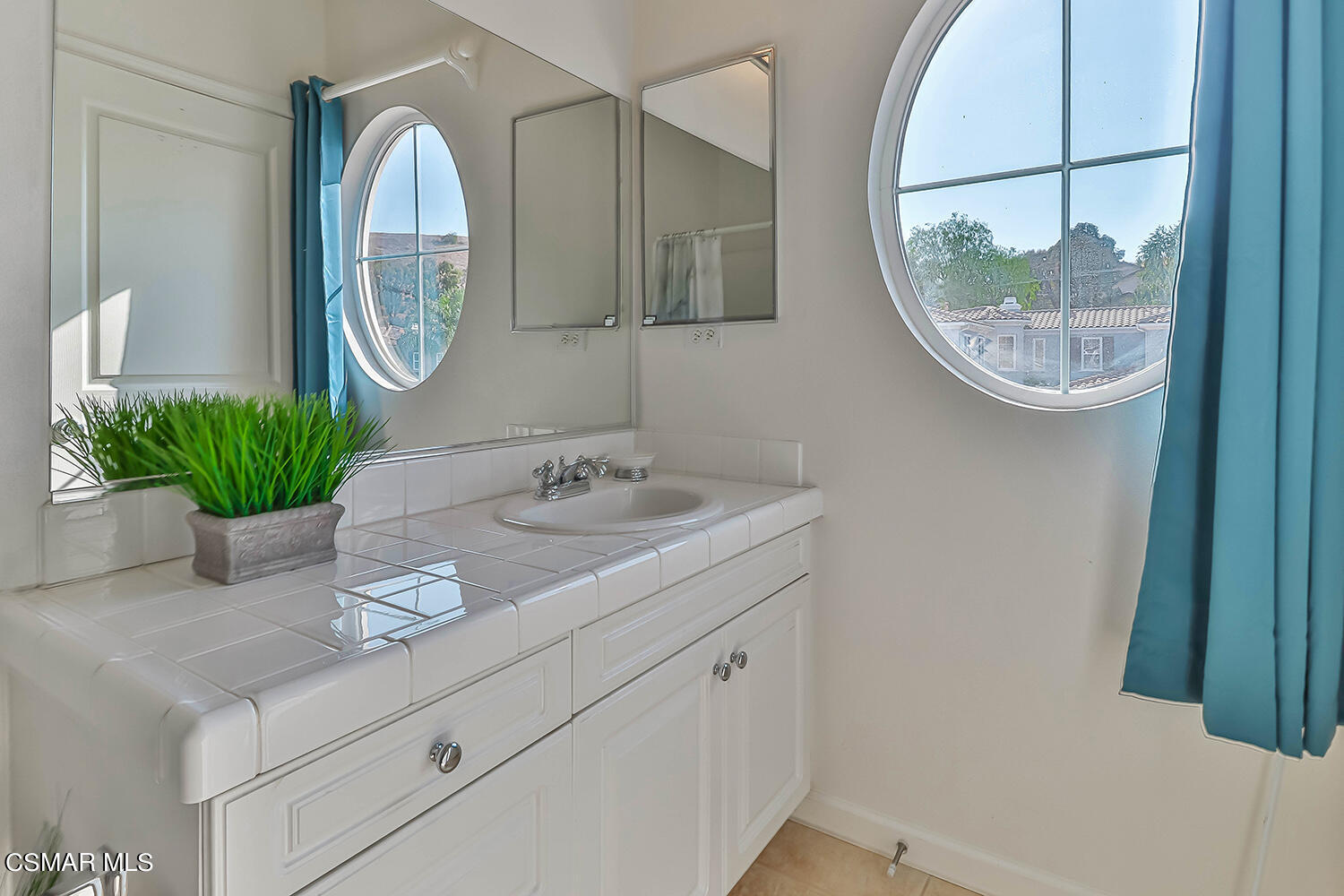 136 Laurel Ridge Drive Simi Valley, CA 93065 - Photo 37 of 73 mBedroom4 Ensuite5