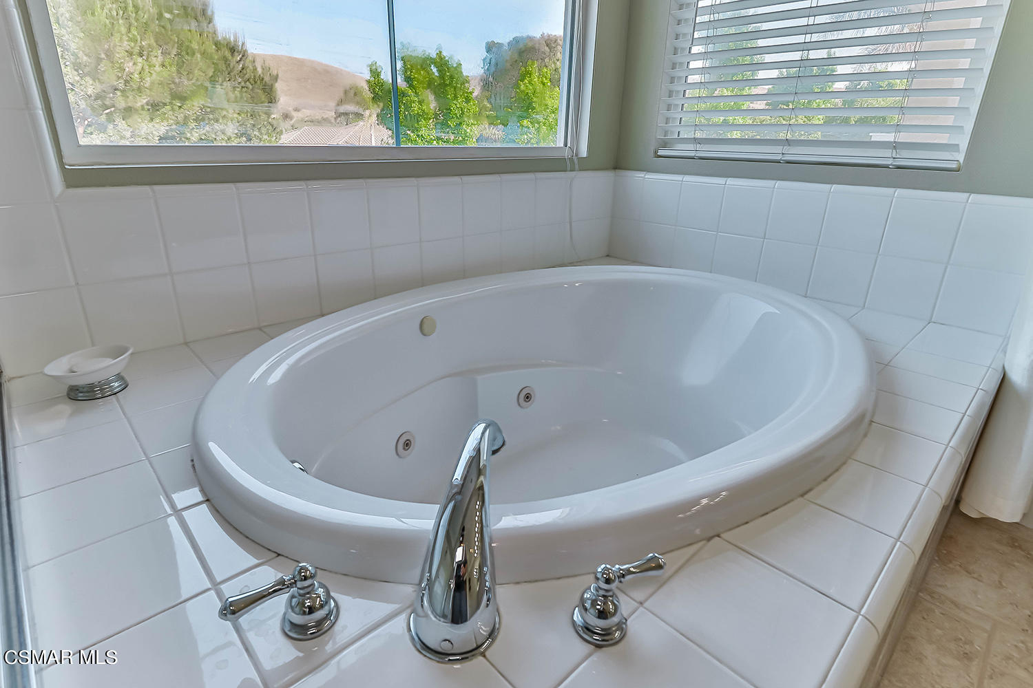 136 Laurel Ridge Drive Simi Valley, CA 93065 - Photo 46 of 73 nMain Bedroom Suite8