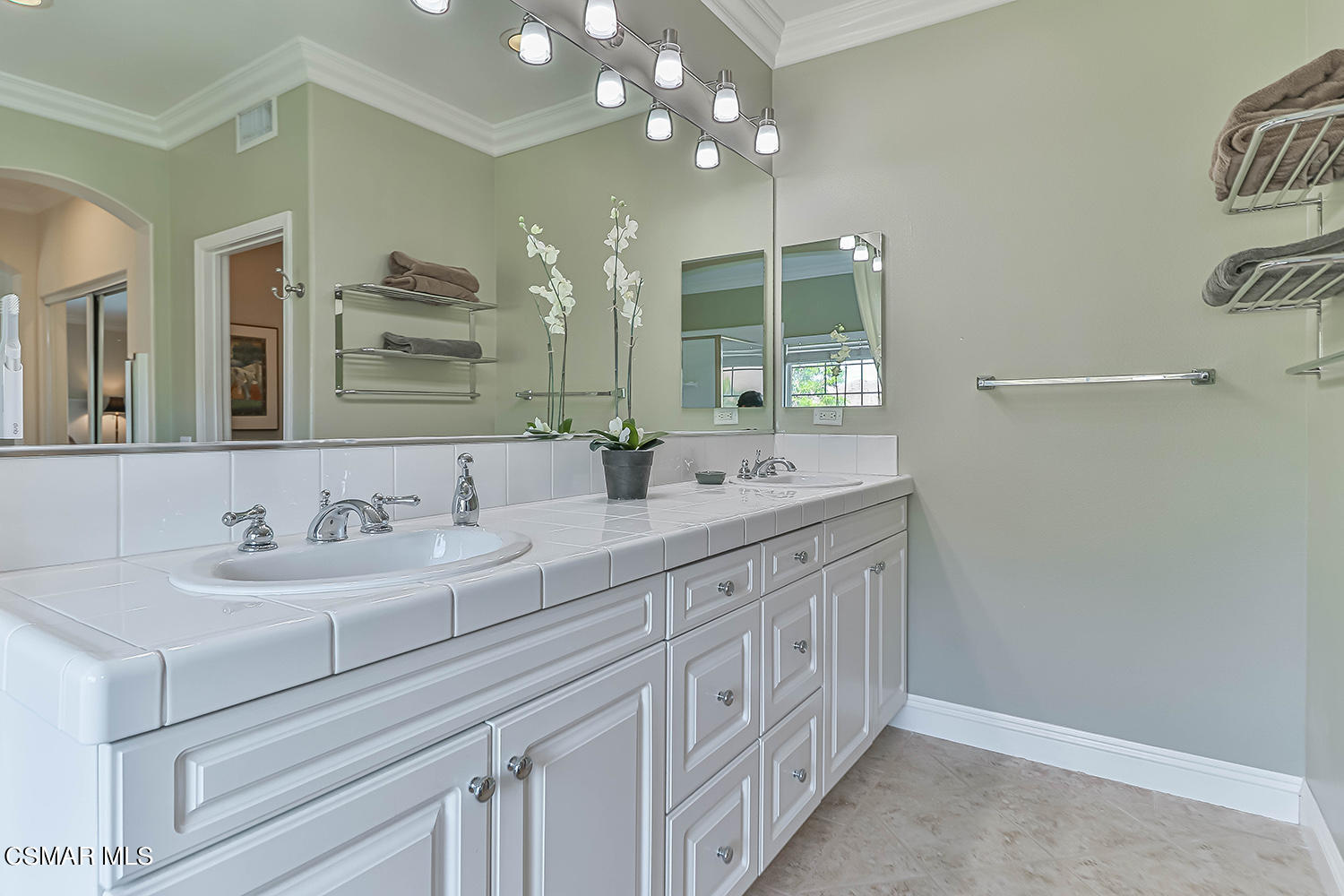 136 Laurel Ridge Drive Simi Valley, CA 93065 - Photo 47 of 73 nMain Bedroom Suite9