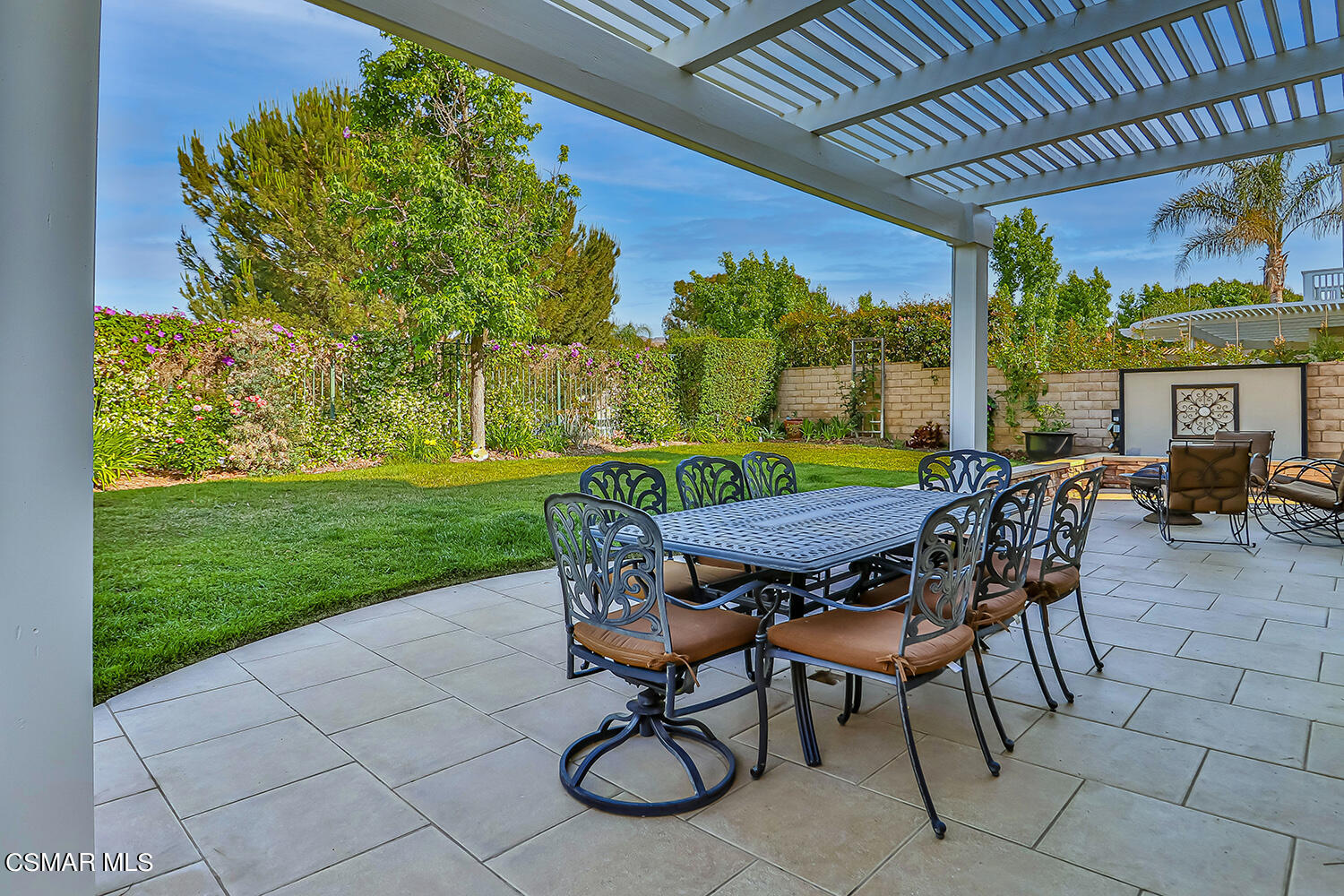 136 Laurel Ridge Drive Simi Valley, CA 93065 - Photo 51 of 73 oOutdoor Living3