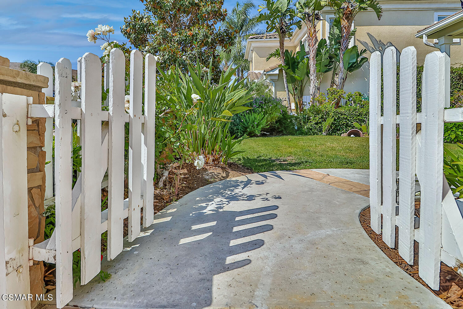 136 Laurel Ridge Drive Simi Valley, CA 93065 - Photo 72 of 73 Front Gate