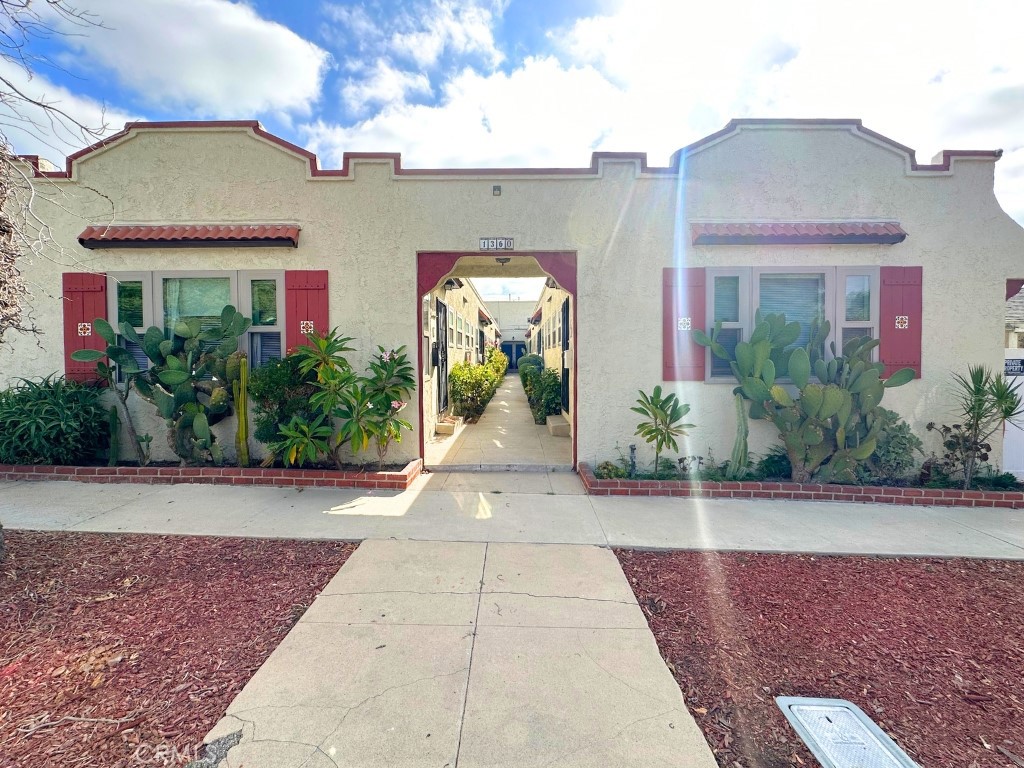 1360 Euclid Avenue Long Beach, CA 90804 - Photo 2 of 13