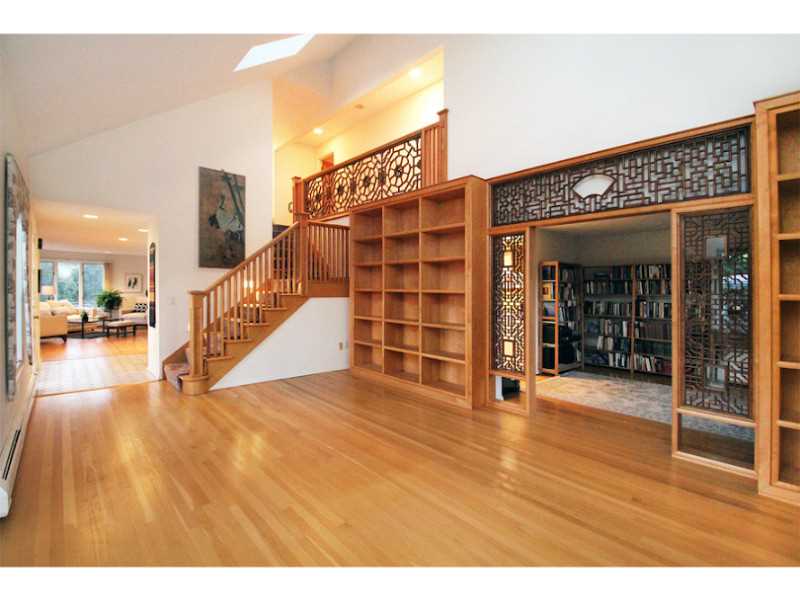 223 Lepes Road Portsmouth, RI 02871 - Photo 10 of 25 Entry.