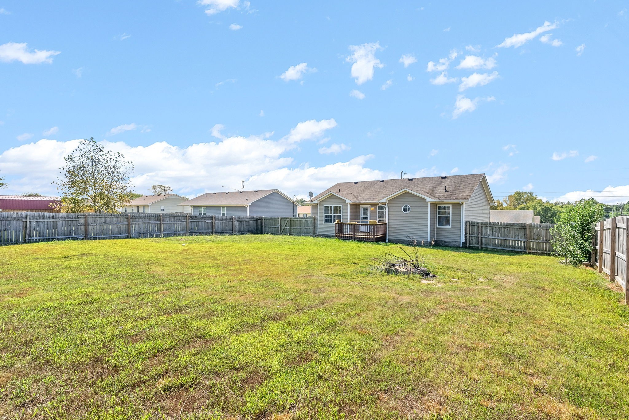 100 Karen Court Oak Grove, KY 42262 - Photo 11 of 11 a view of an ocean house and swimming pool