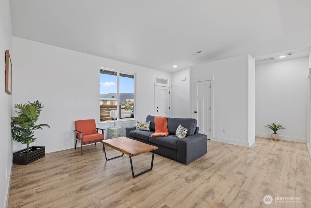 334 Spring Circle Mattawa, WA 99349 - Photo 11 of 40