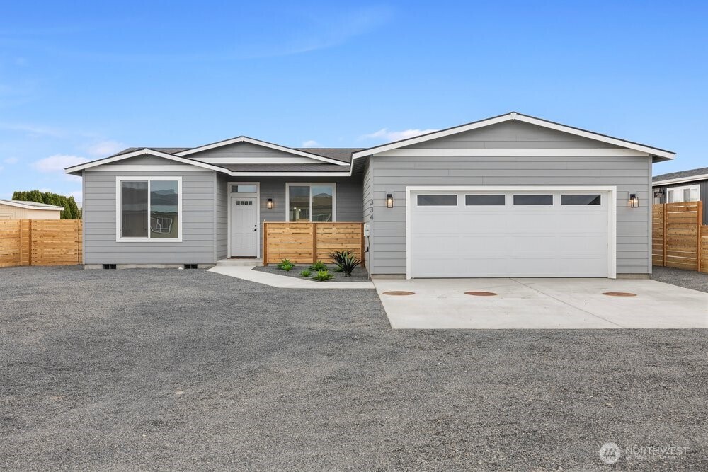 334 Spring Circle Mattawa, WA 99349 - Photo 2 of 40