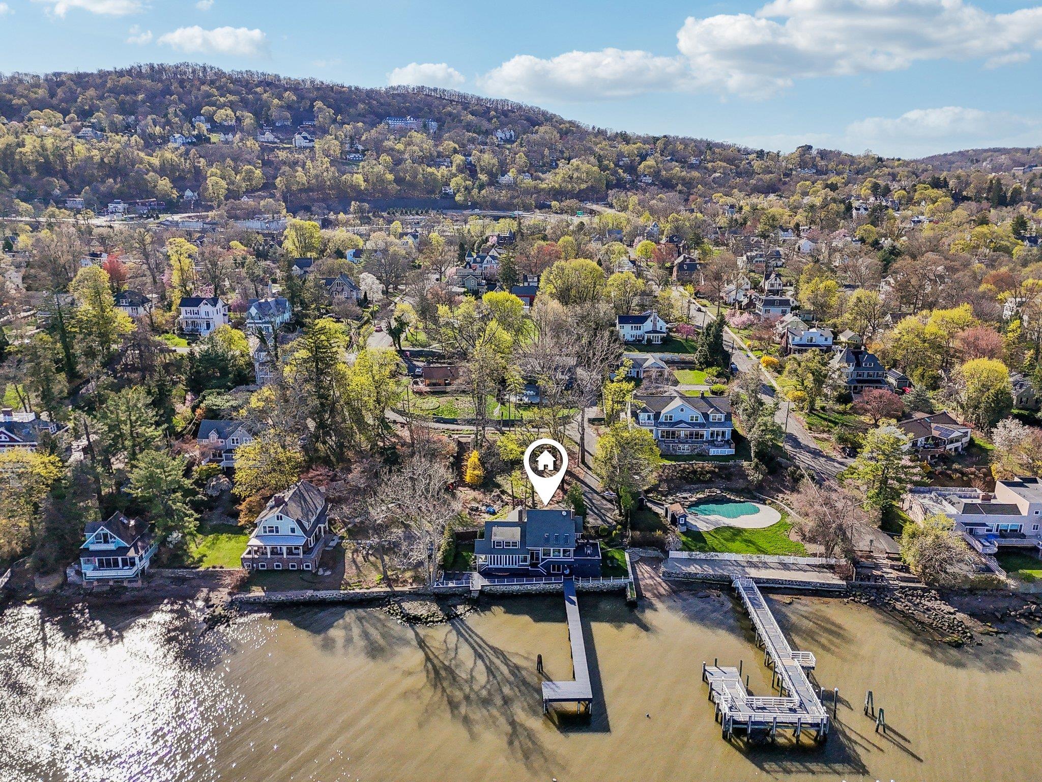 2 Washington Avenue Nyack, NY 10960 - Photo 34 of 50 a view of a city