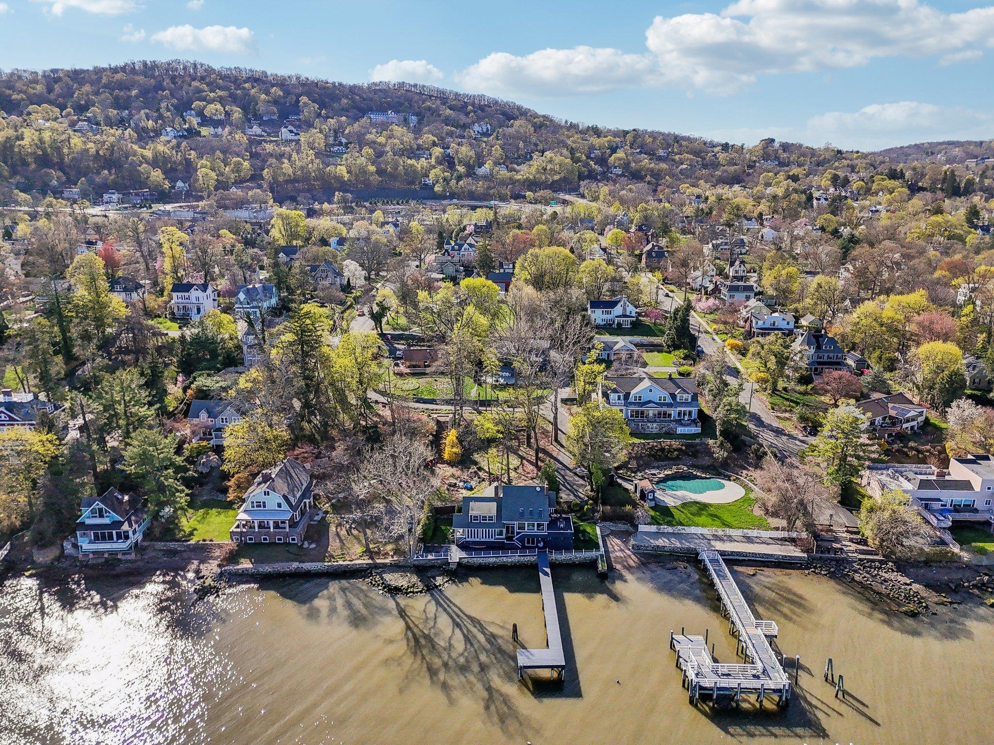 2 Washington Avenue Nyack, NY 10960 - Photo 44 of 50 an aerial view of a city