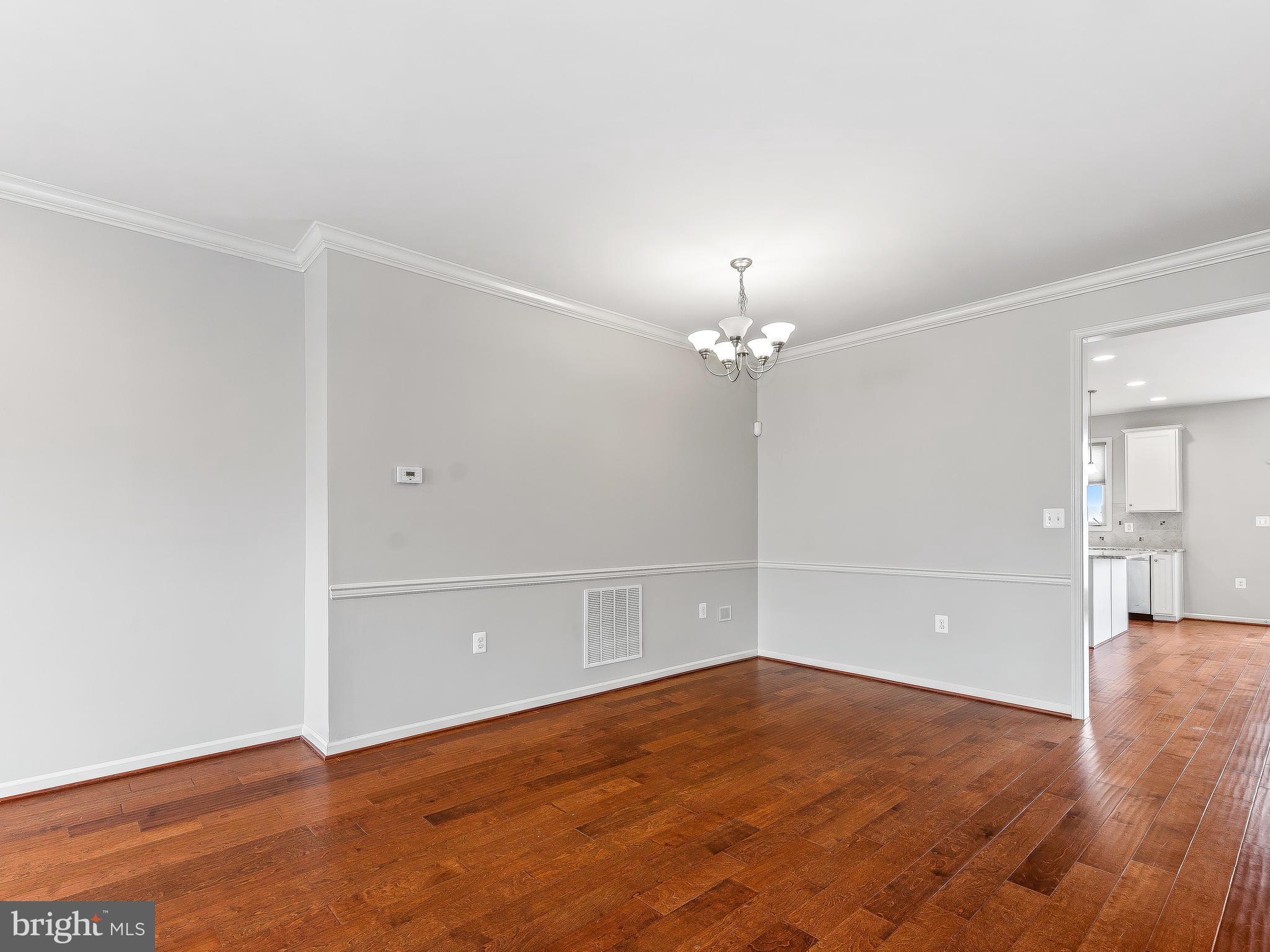 42173 Castle Ridge Square Ashburn, VA 20148 - Photo 10 of 28 Dining Room