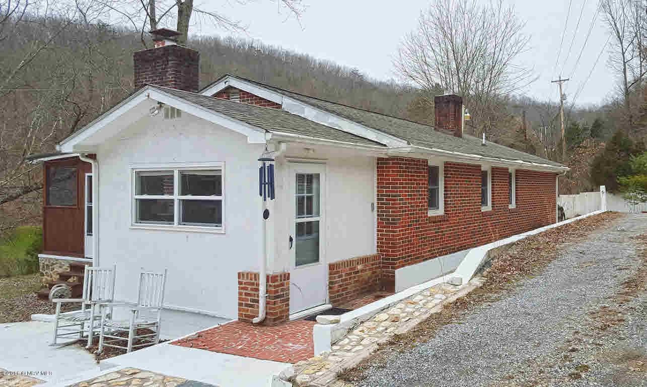 1122 Jennelle Road Blacksburg, VA 24060 - Photo 4 of 14 Gallery Image 4