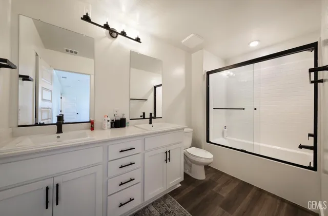 $515,000 | Undisclosed Address, Bakersfield, CA 93313