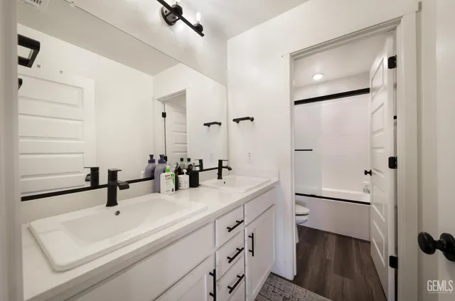 $515,000 | Undisclosed Address, Bakersfield, CA 93313