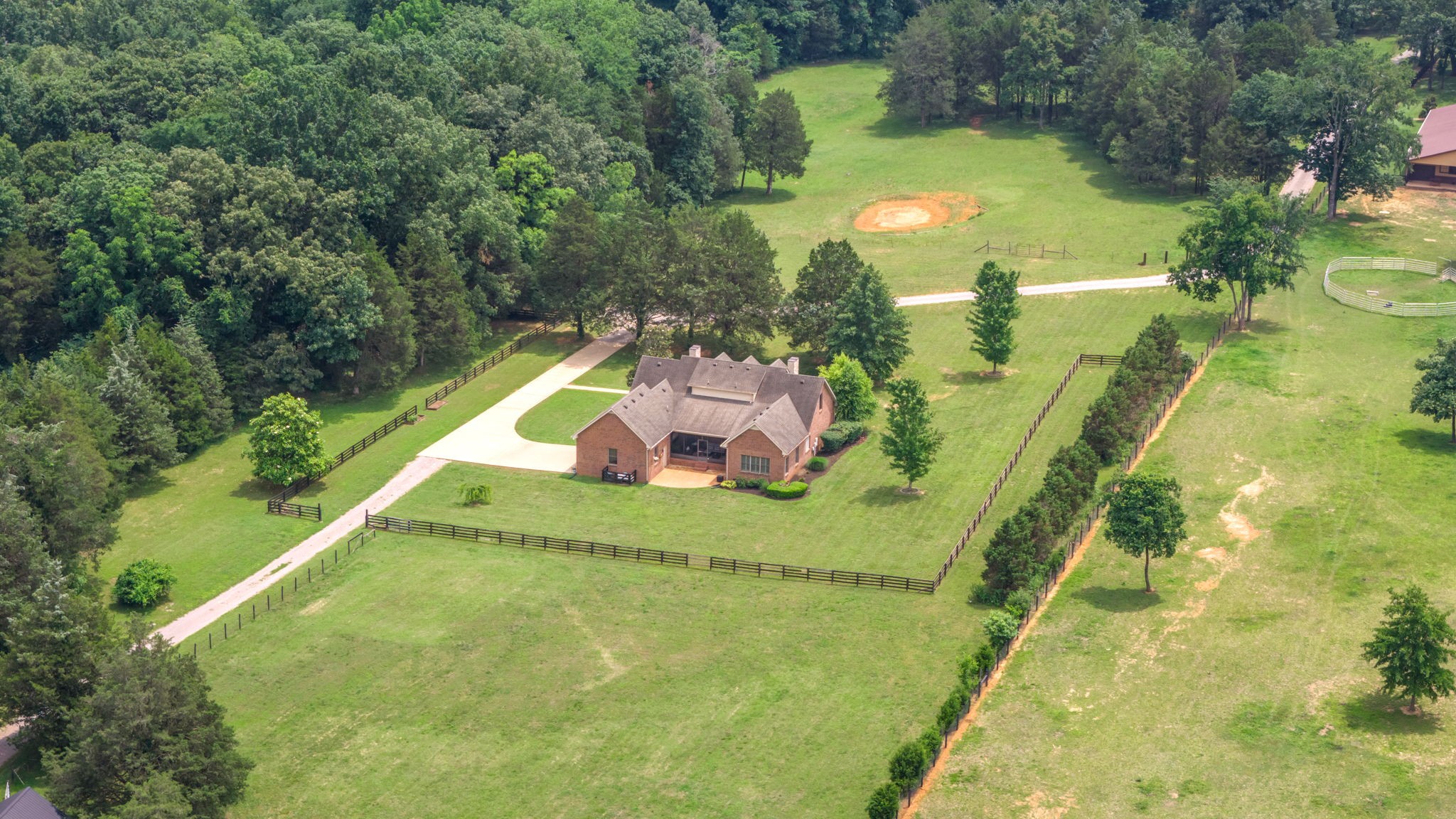 1052 Allen Road Murfreesboro, TN 37129 - Photo 3 of 86