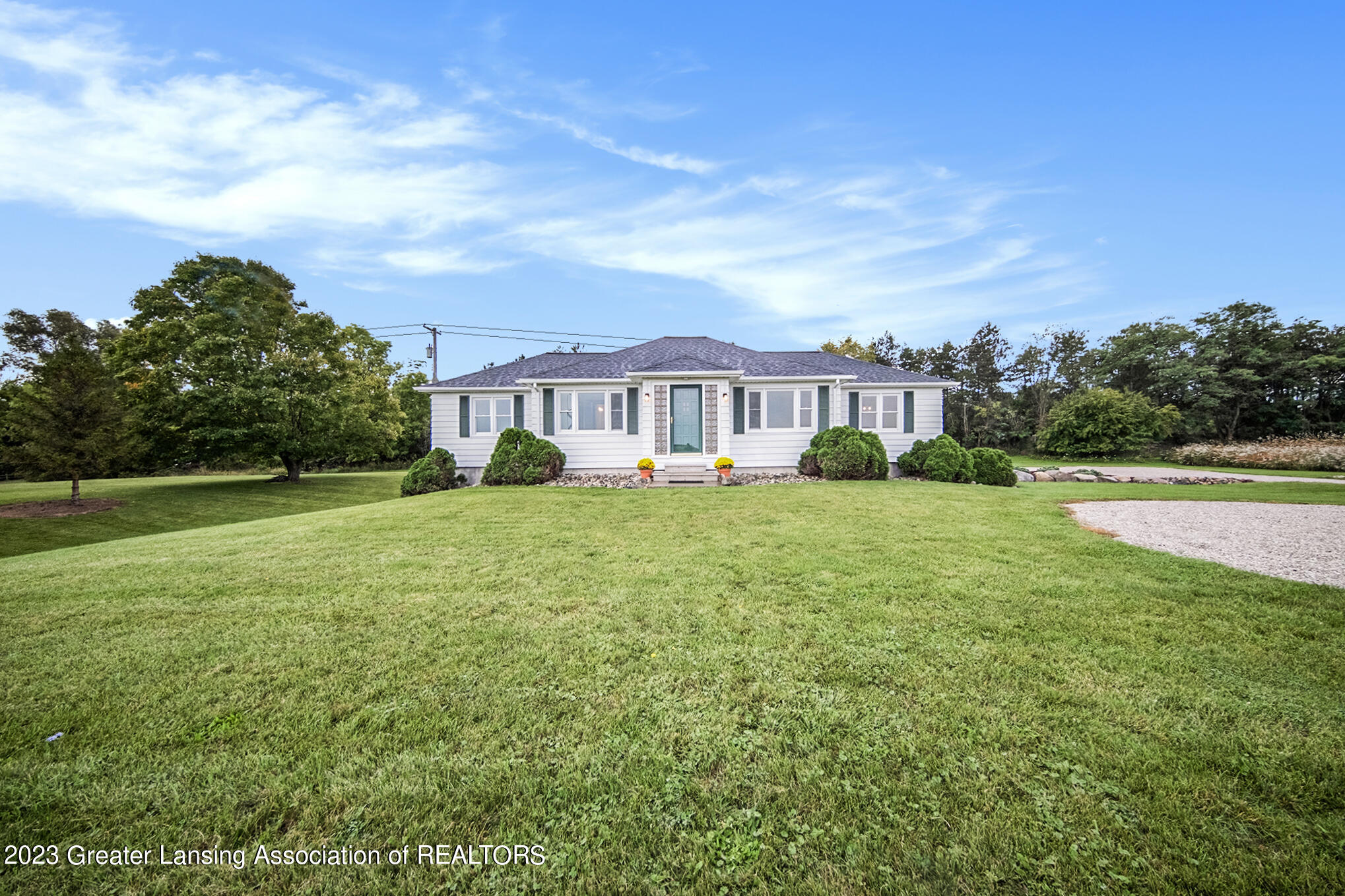 2106 Dennis Road Williamston, MI 48895 - Photo 1 of 33 exterior front