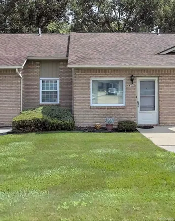 $1,400 | 25736 Lira Lane, Warren, MI 48089