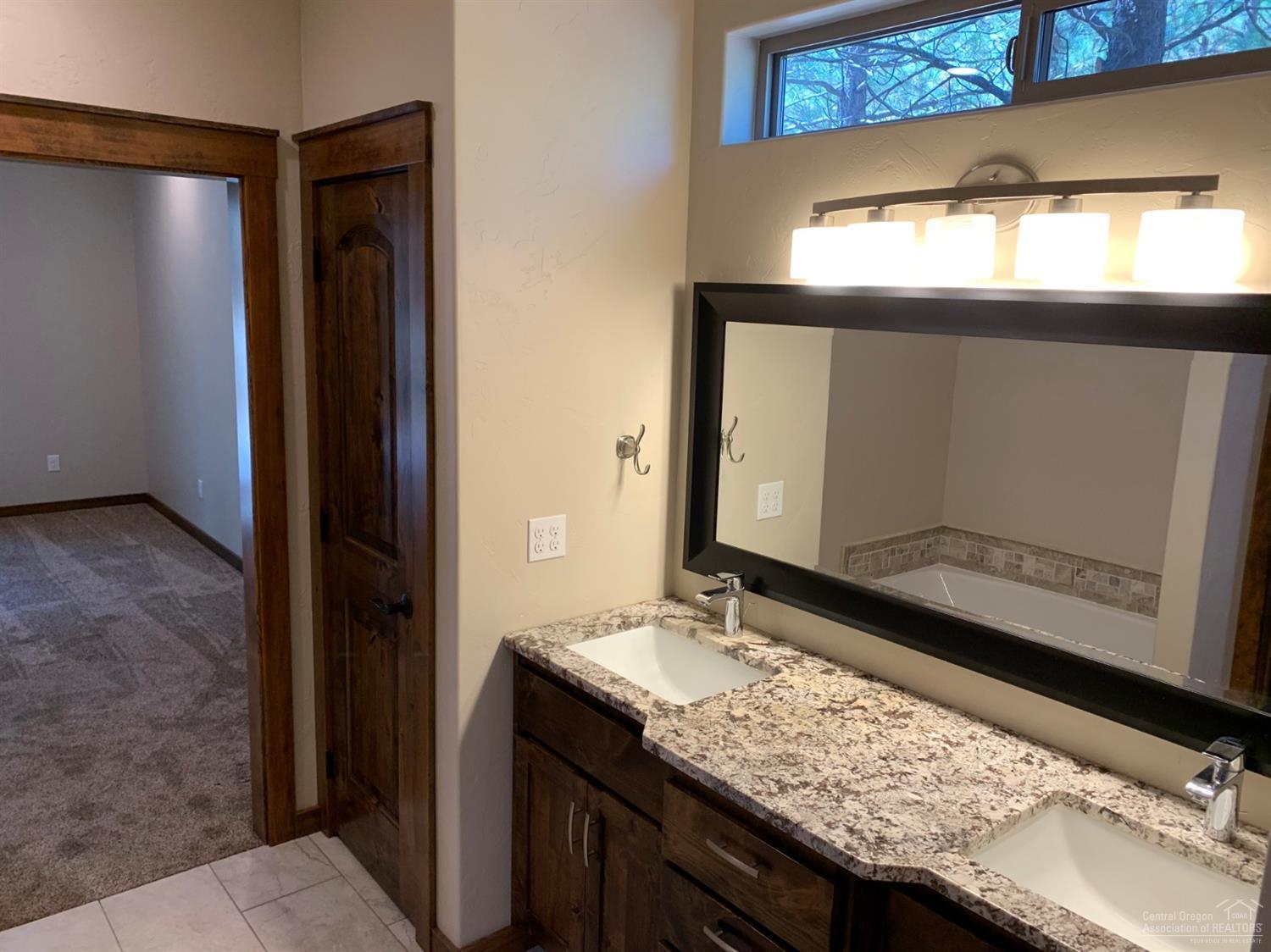 14547 Crossroads Loop Sisters, OR 97759 - Photo 9 of 17 Additional Photo