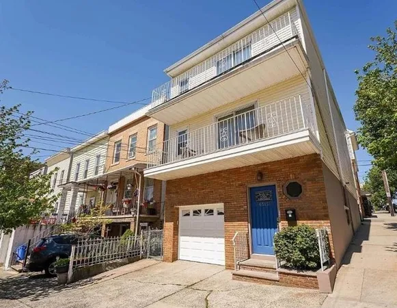 $3,000 | 6515 Hudson Avenue, Unit 3, West New York, NJ 07093