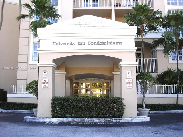 $438,000 | 1280 South Alhambra Circle, Unit 2211, Coral Gables, FL 33146