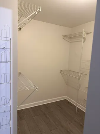 $2,185 | 7040 Remington Court, Unit 204, Woodridge, IL 60517