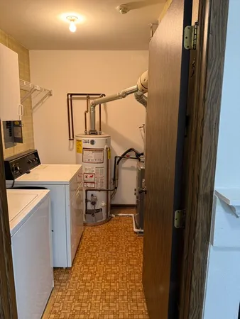 $2,185 | 7040 Remington Court, Unit 204, Woodridge, IL 60517