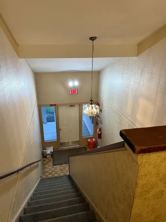 $2,185 | 7040 Remington Court, Unit 204, Woodridge, IL 60517