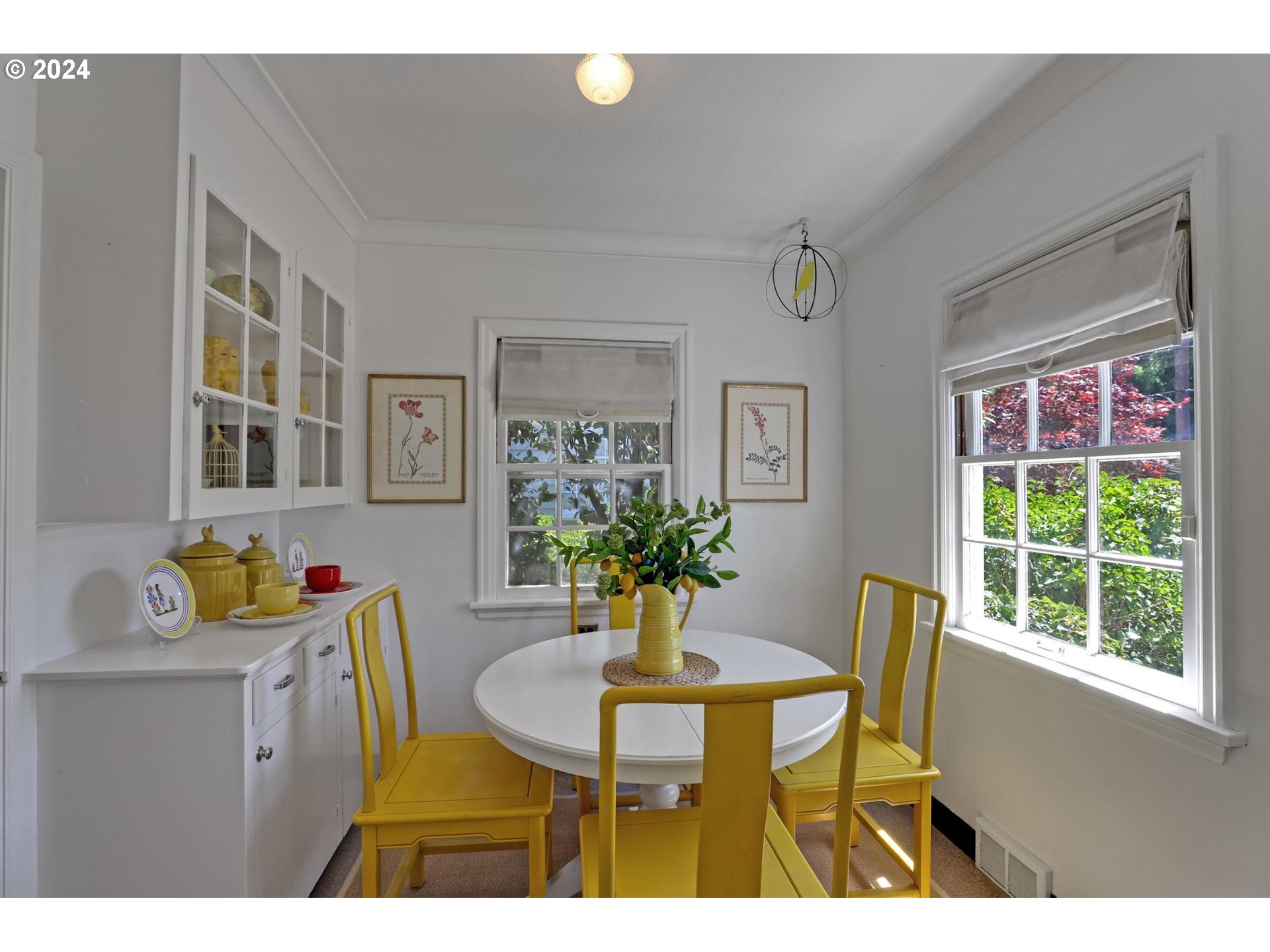 6003 Southeast Stephens Street Portland, OR 97215 - Photo 21 of 46 a dining room with furniture and window